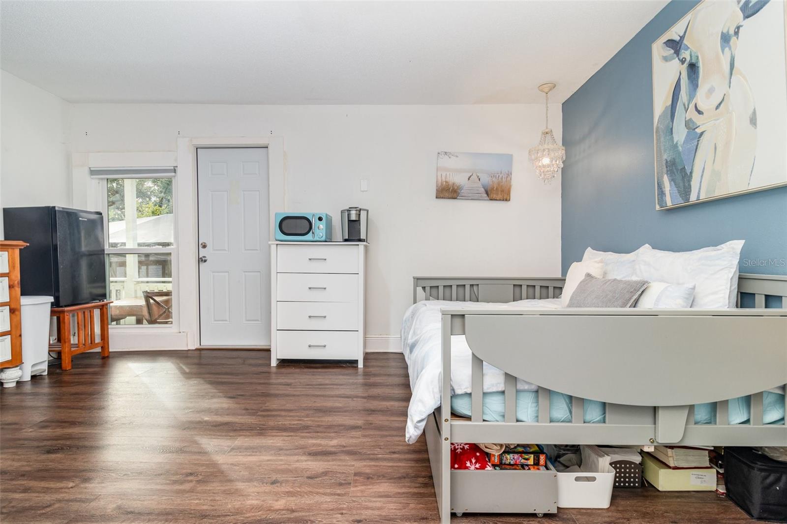 Image 20 of 51 For 1099 Grove Avenue