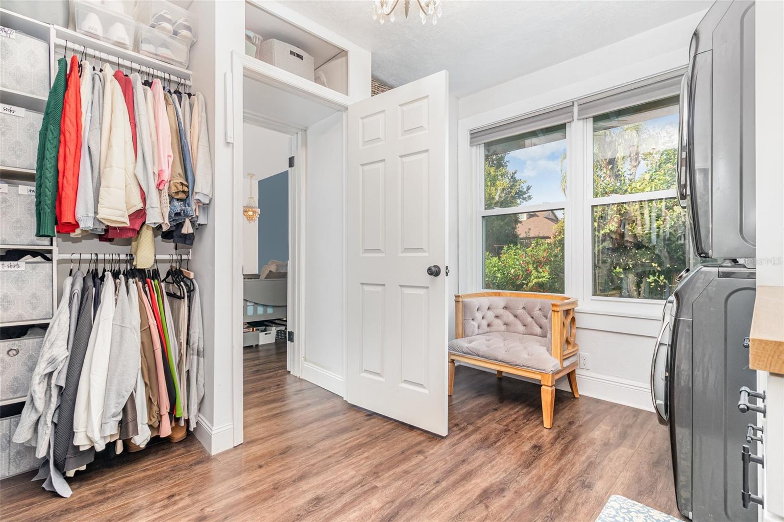 Image 23 of 51 For 1099 Grove Avenue