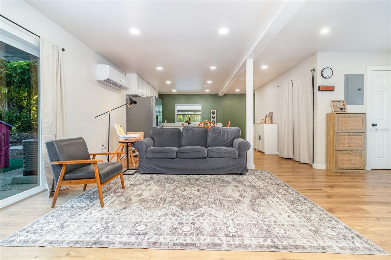 Image 31 of 51 For 1099 Grove Avenue