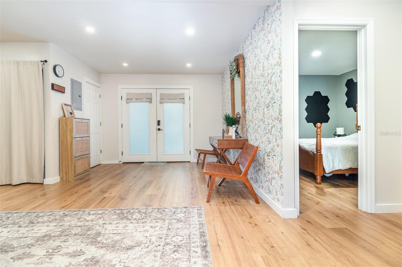 Image 35 of 51 For 1099 Grove Avenue