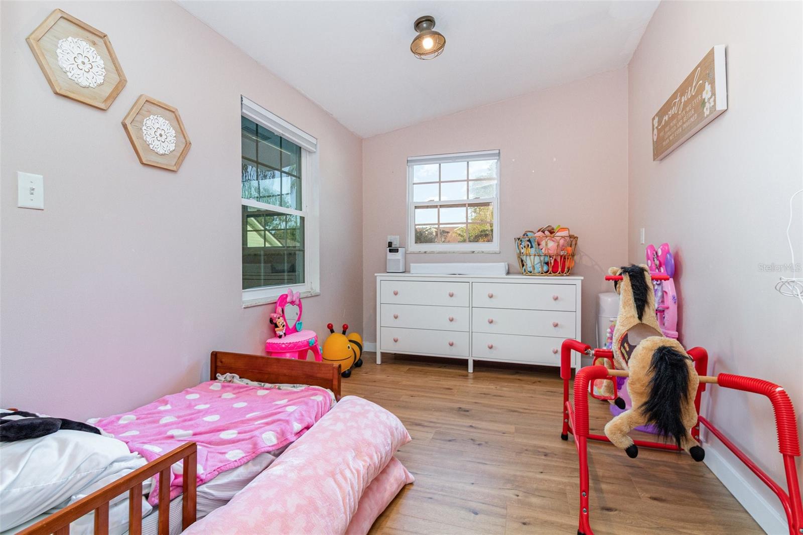 Image 37 of 51 For 1099 Grove Avenue