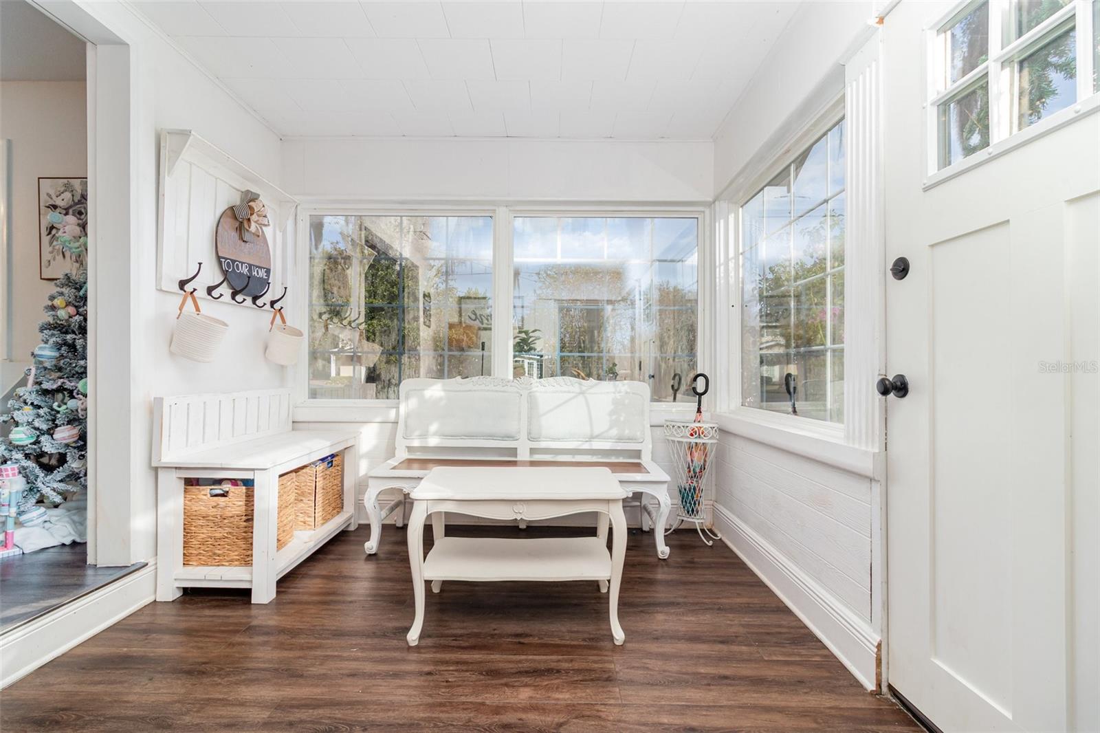 Image 5 of 51 For 1099 Grove Avenue