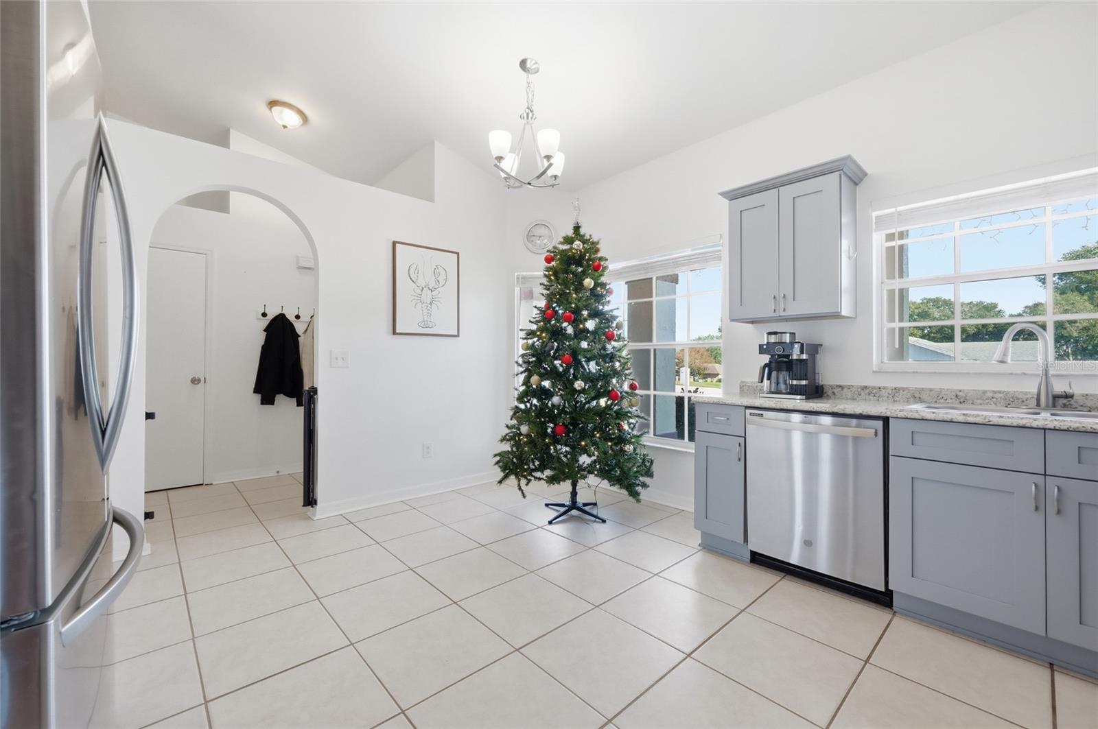 Image 11 of 42 For 14617 Pointe East Trail