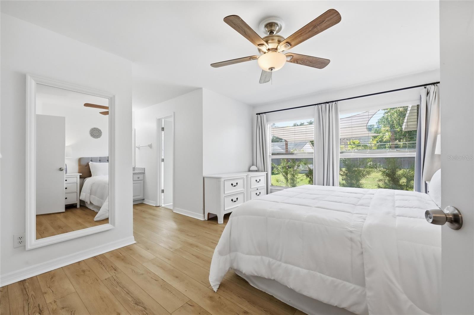 Image 20 of 42 For 14617 Pointe East Trail