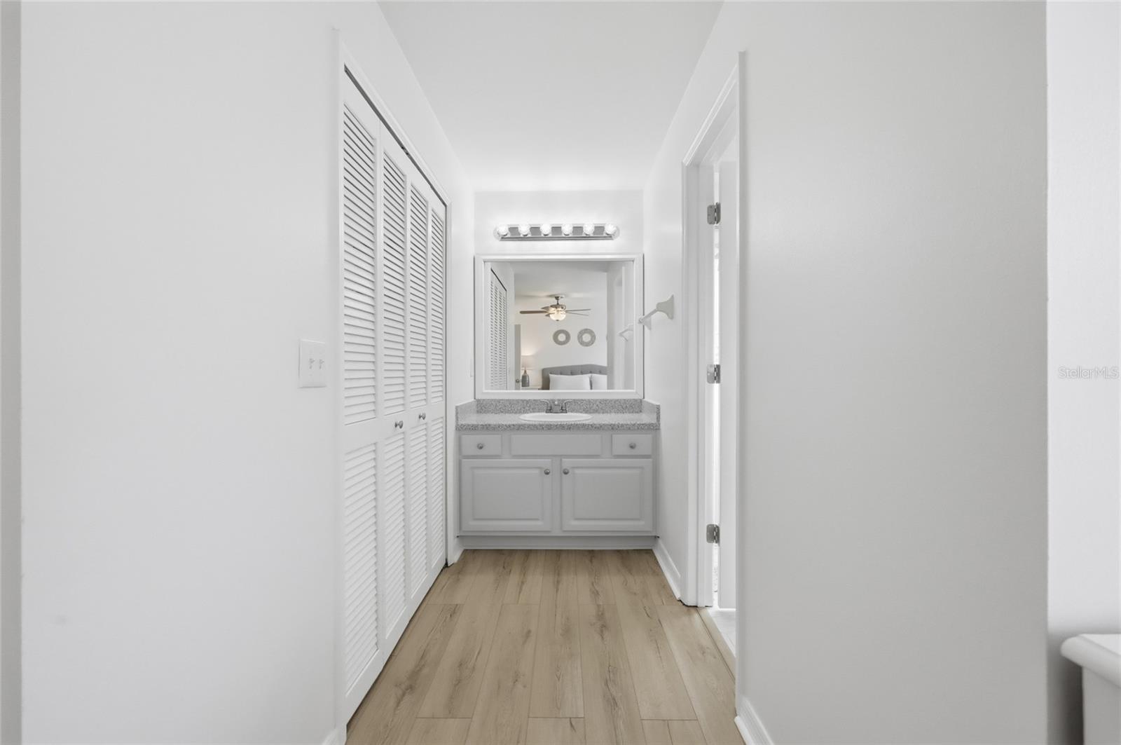 Image 21 of 42 For 14617 Pointe East Trail