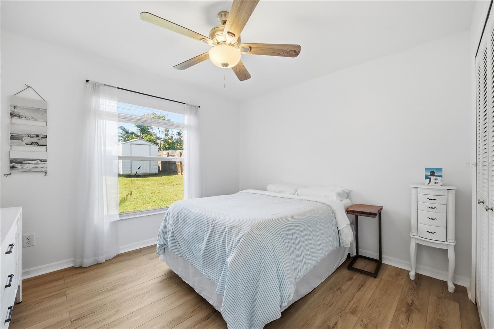 Image 26 of 42 For 14617 Pointe East Trail