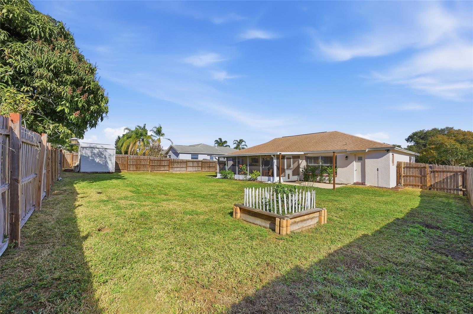 Image 32 of 42 For 14617 Pointe East Trail