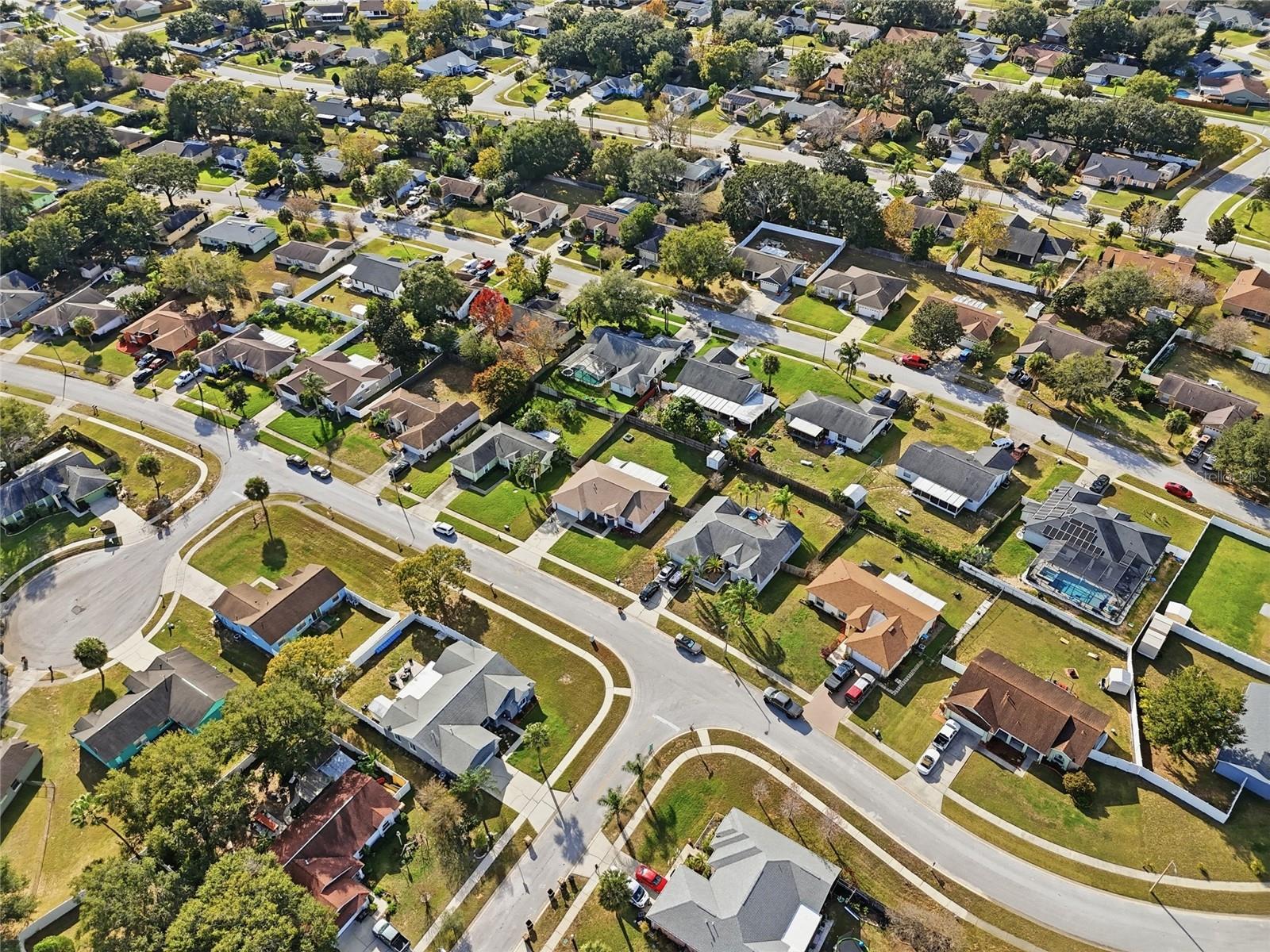 Image 37 of 42 For 14617 Pointe East Trail