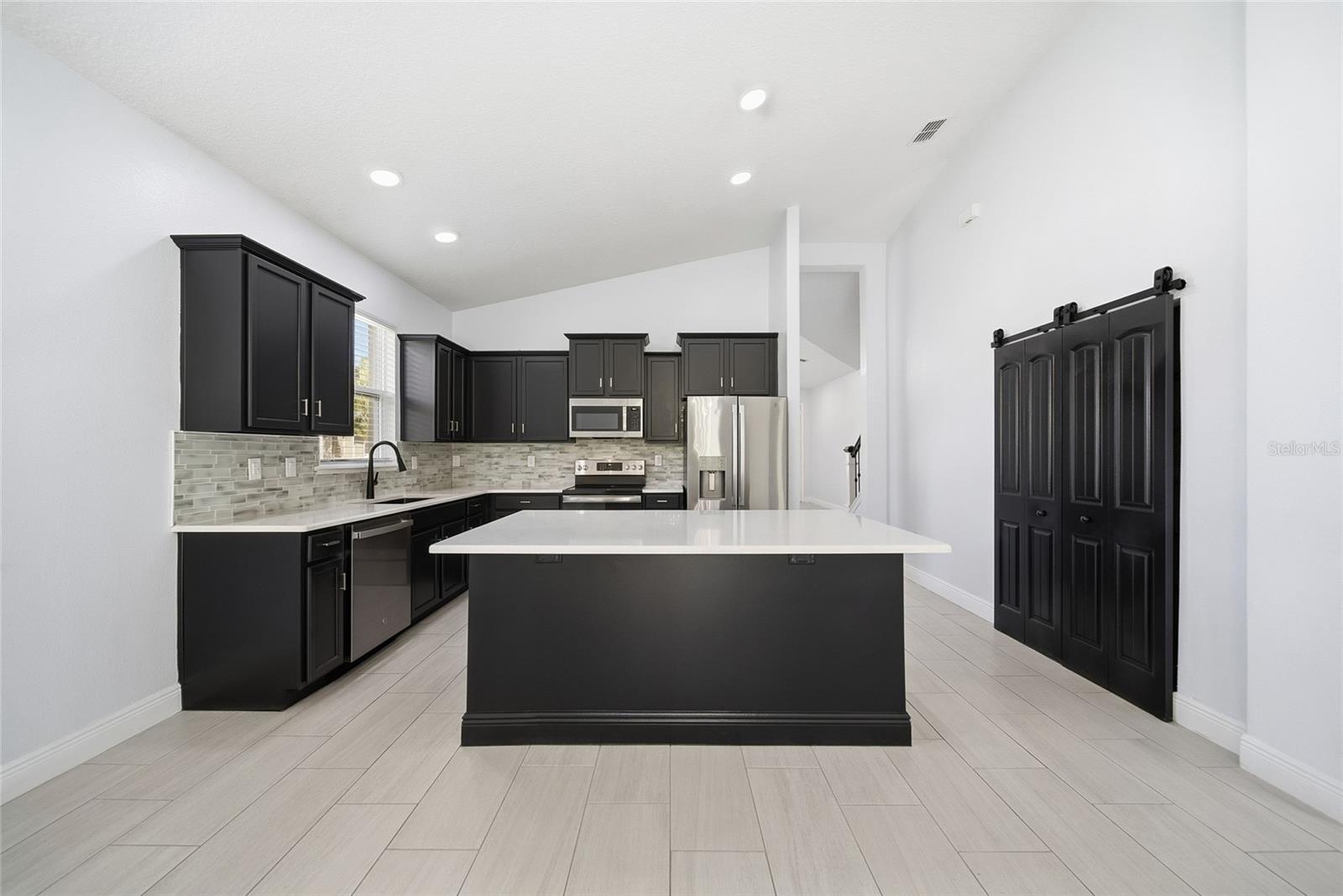 Image 13 of 36 For 14512 Bahama Swallow Boulevard