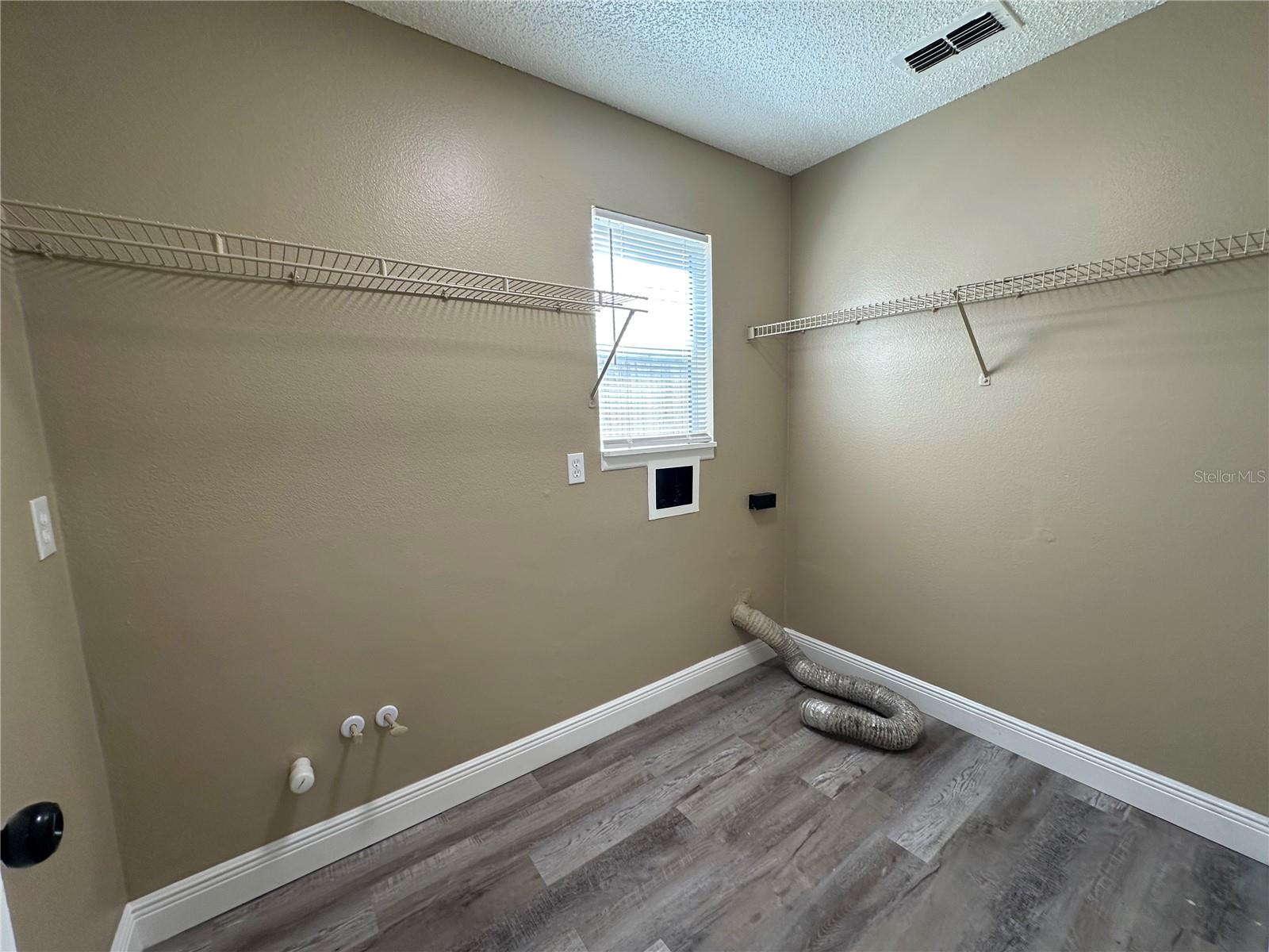 Image 5 of 14 For 5415 Cedar Lane