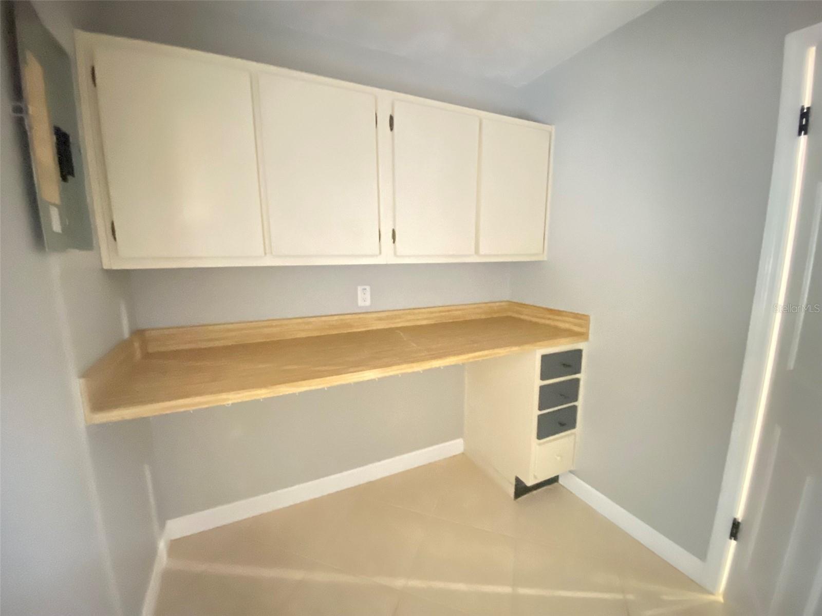 Image 15 of 32 For 1718 Gulfview Drive 429 B