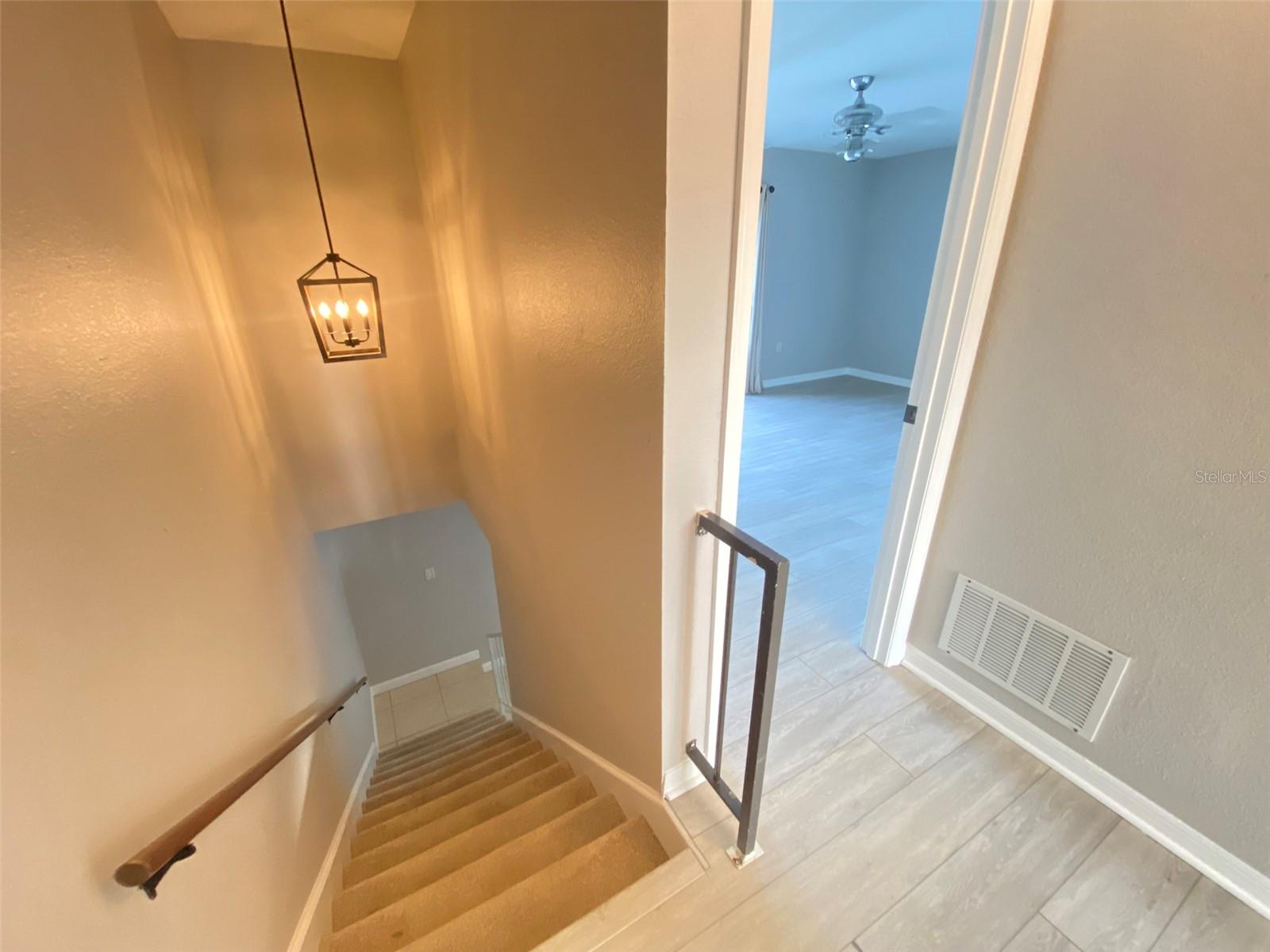 Image 28 of 32 For 1718 Gulfview Drive 429 B