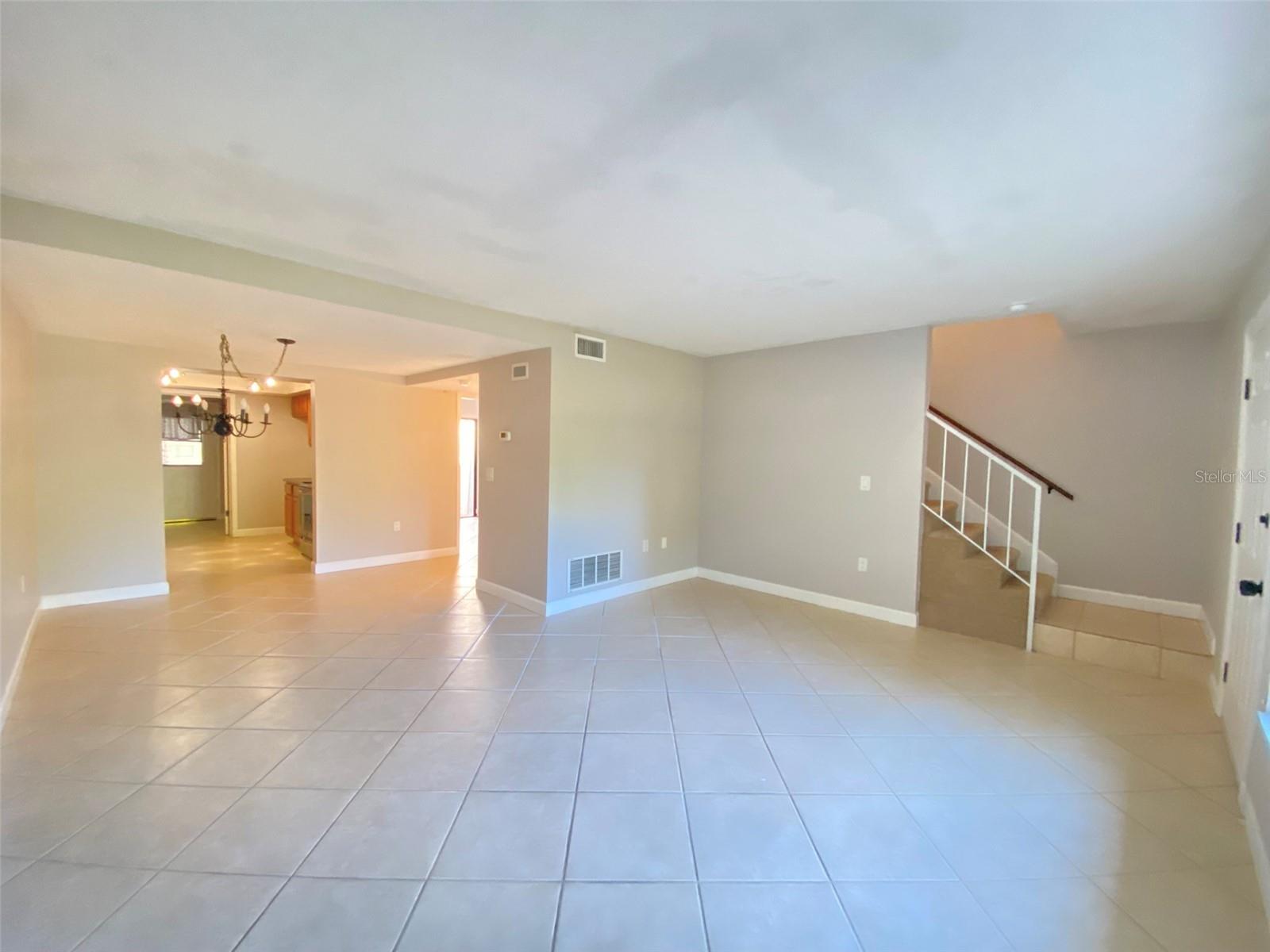 Image 5 of 32 For 1718 Gulfview Drive 429 B