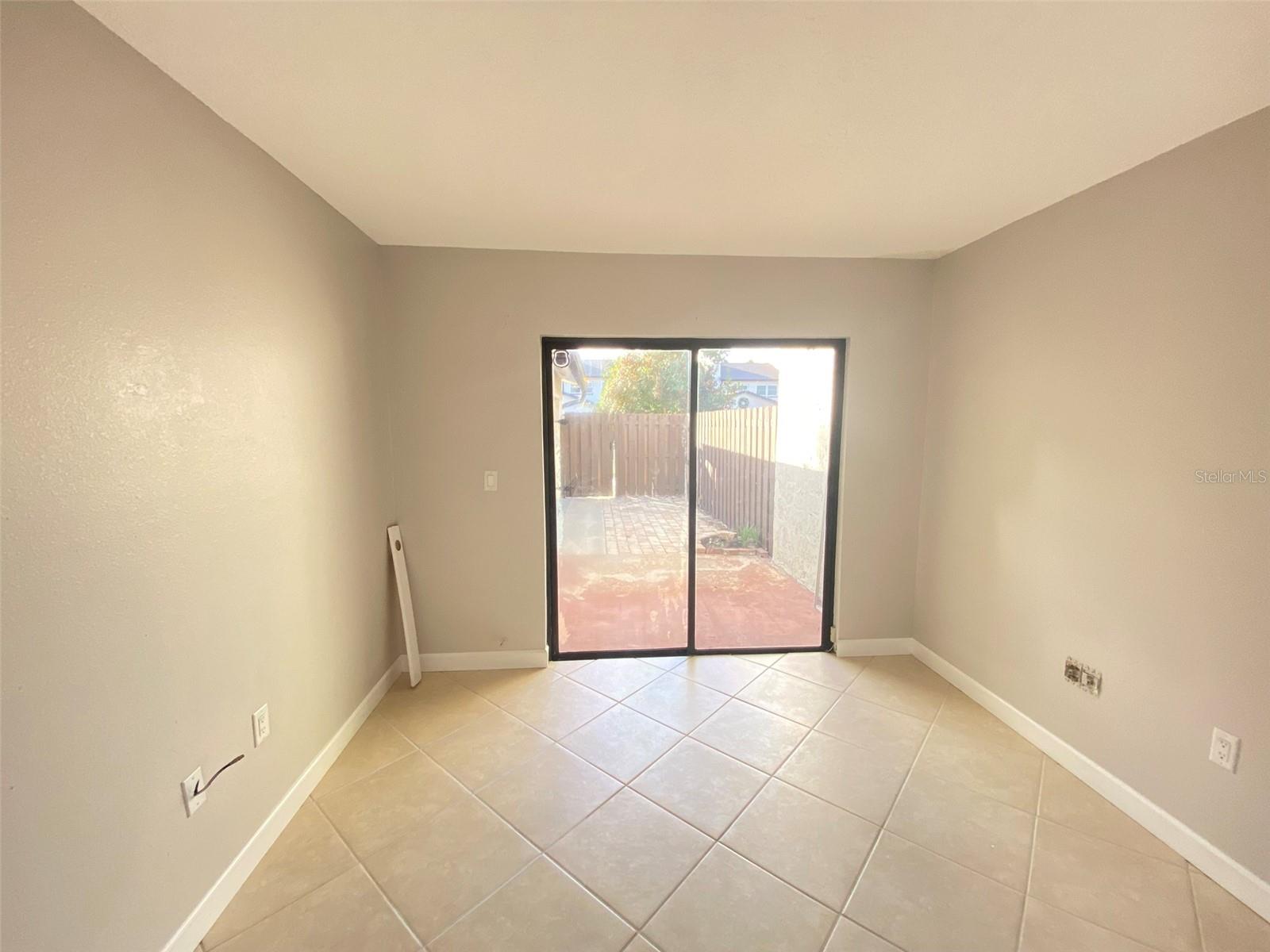 Image 9 of 32 For 1718 Gulfview Drive 429 B