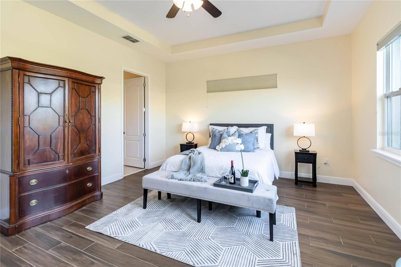 Image 16 of 26 For 4909 Fountainwood Drive