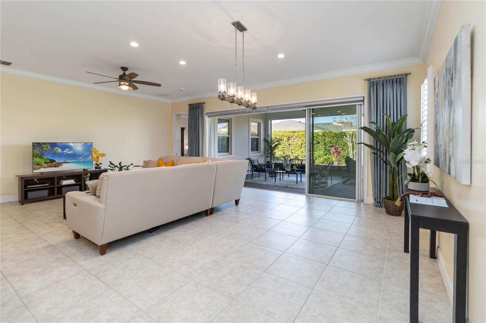 Image 6 of 26 For 4909 Fountainwood Drive