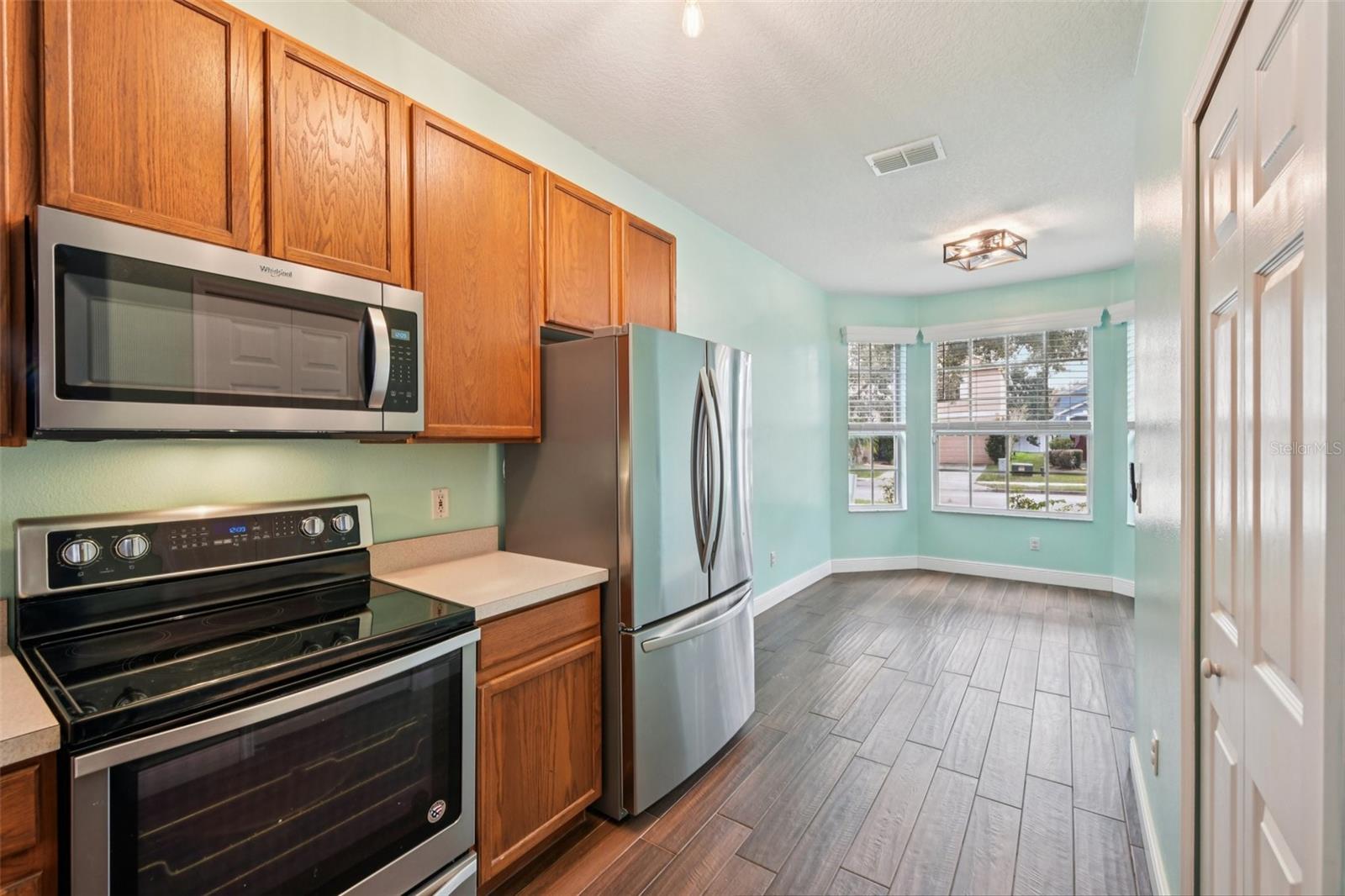 Image 16 of 43 For 8315 Lake Amhurst Trail