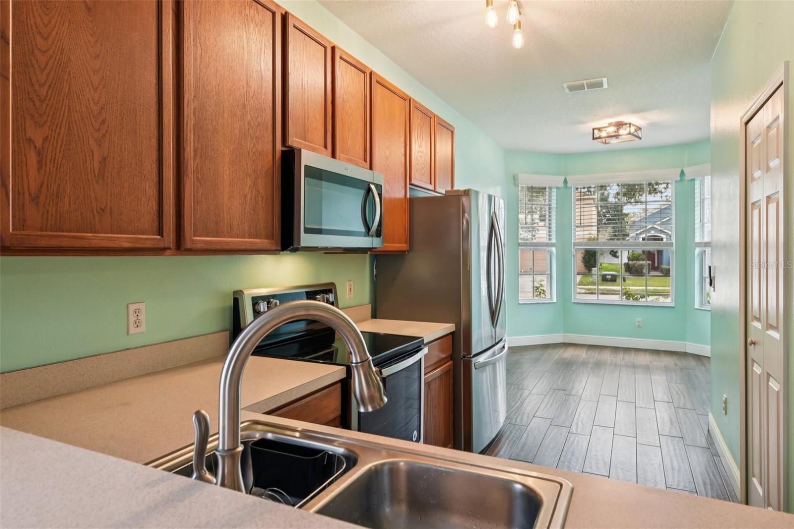 Image 17 of 43 For 8315 Lake Amhurst Trail