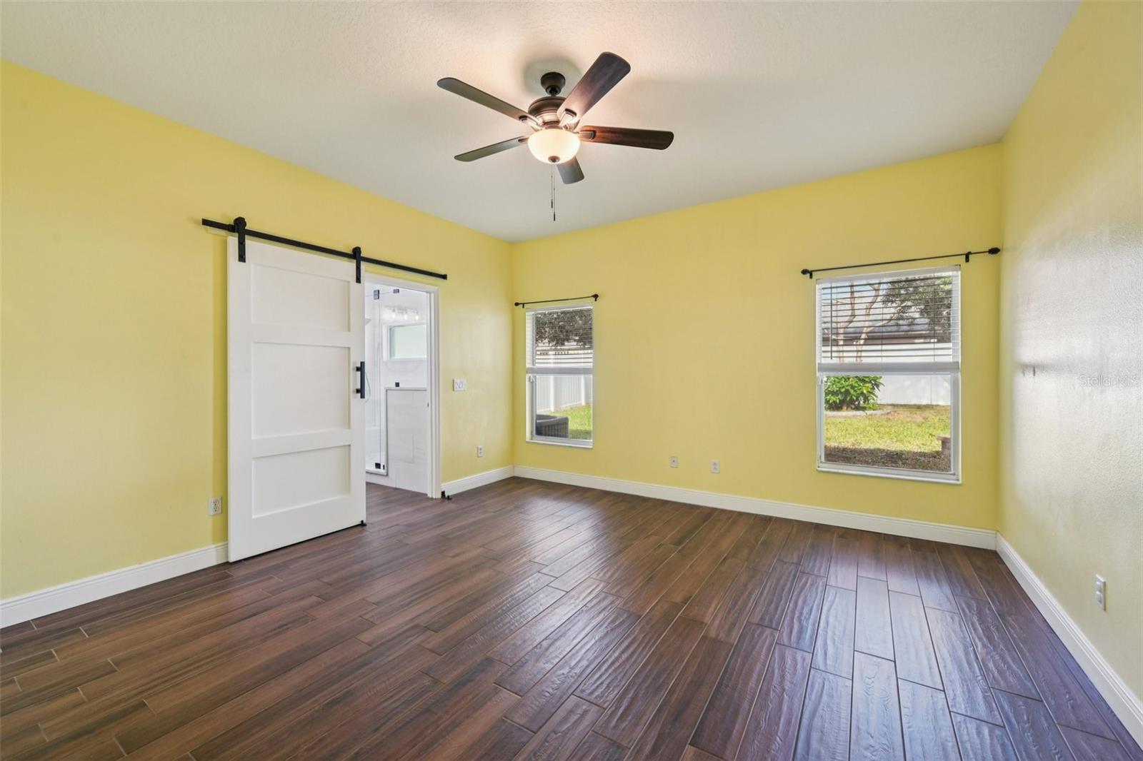 Image 19 of 43 For 8315 Lake Amhurst Trail