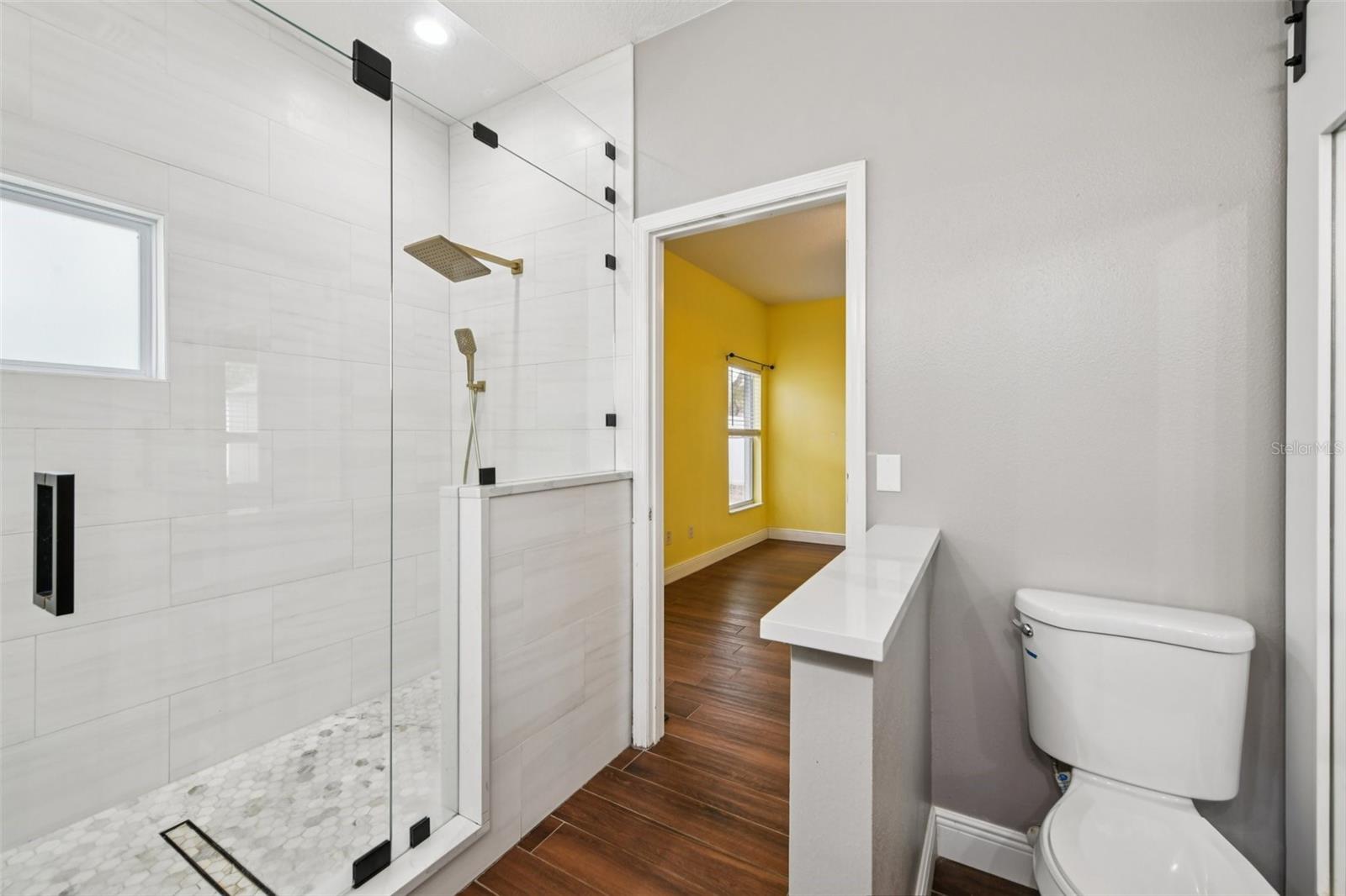 Image 23 of 43 For 8315 Lake Amhurst Trail