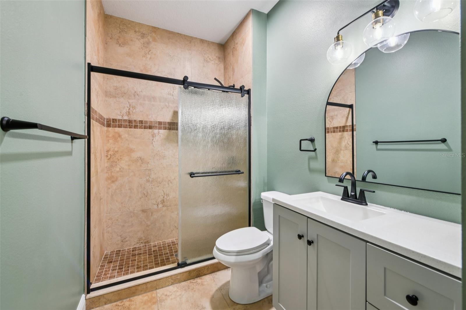 Image 27 of 43 For 8315 Lake Amhurst Trail