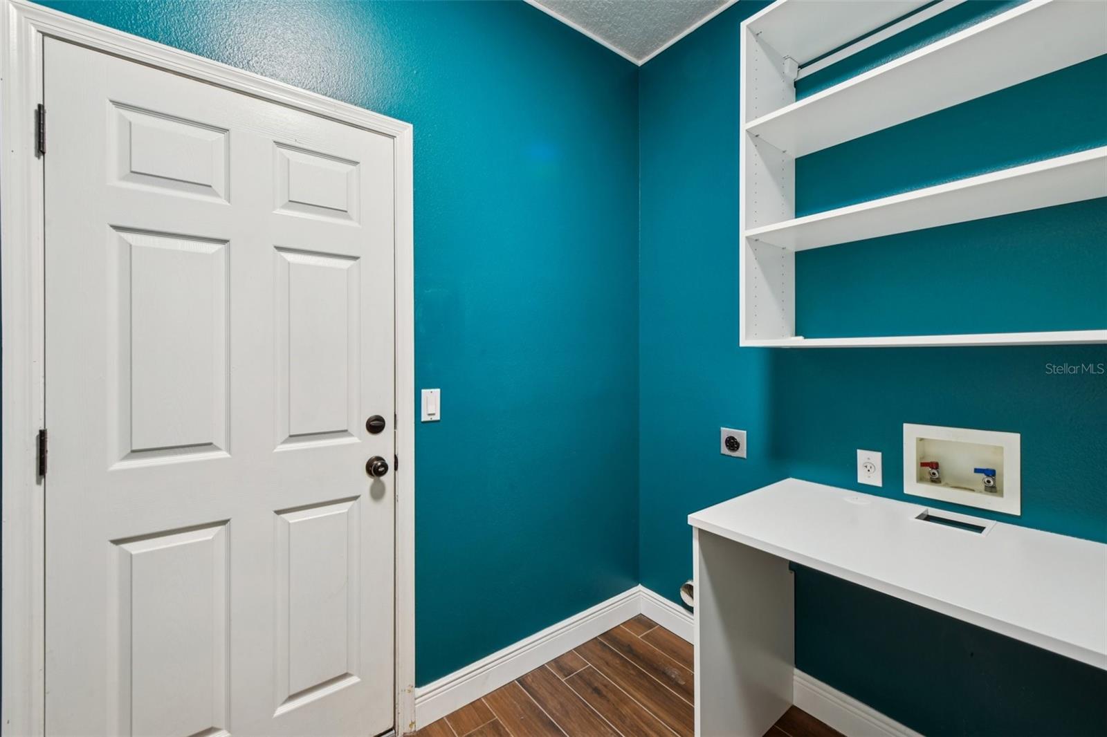 Image 31 of 43 For 8315 Lake Amhurst Trail