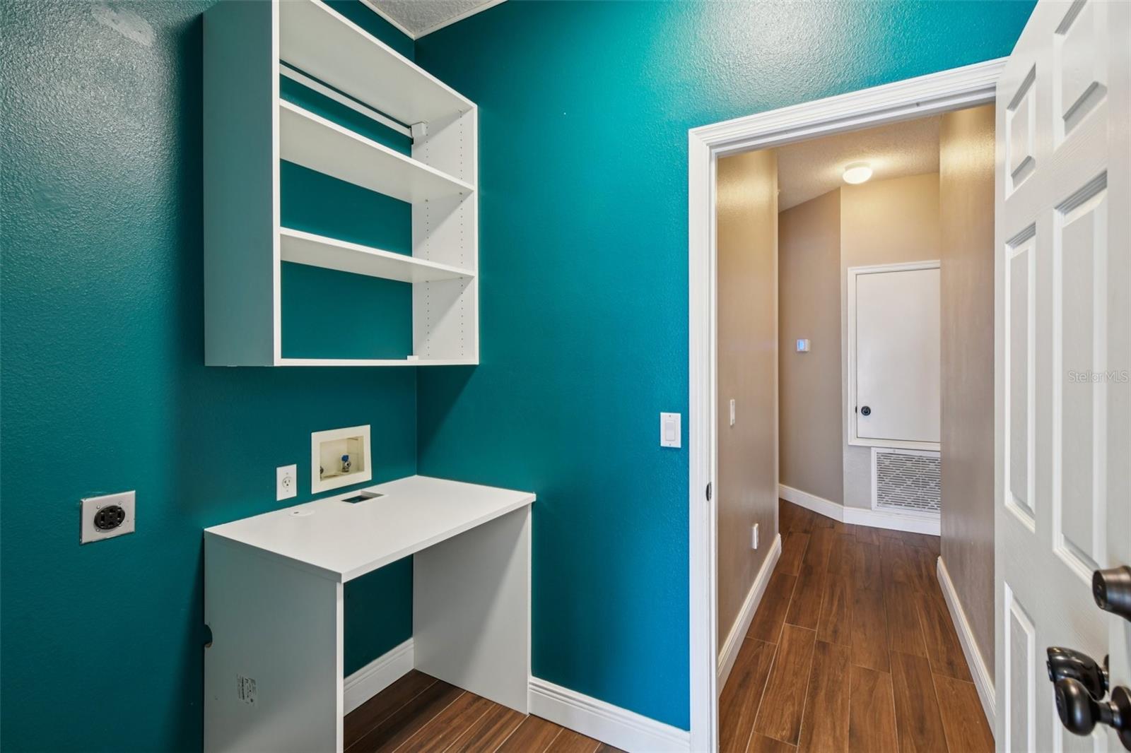 Image 32 of 43 For 8315 Lake Amhurst Trail