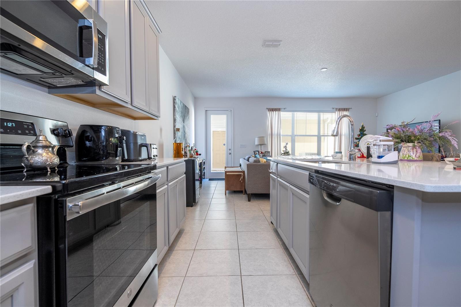 Image 23 of 43 For 8166 Mosaic Lane