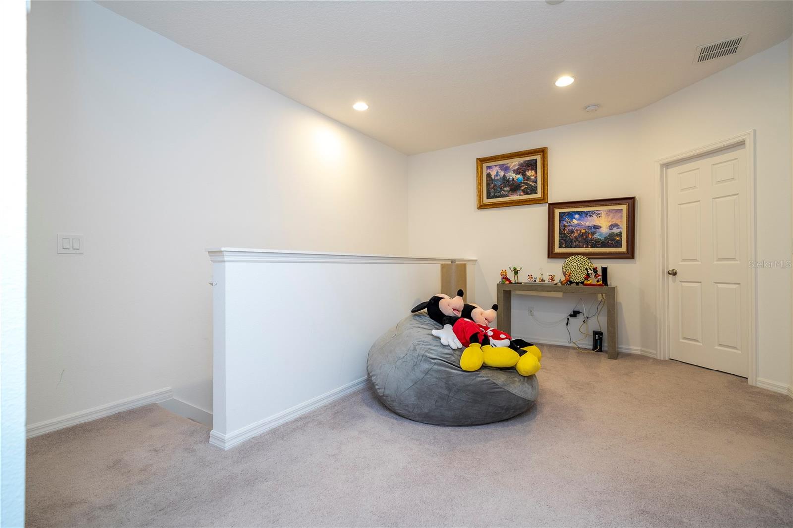 Image 30 of 43 For 8166 Mosaic Lane