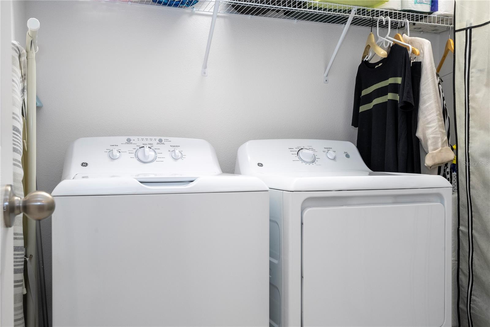 Image 33 of 43 For 8166 Mosaic Lane