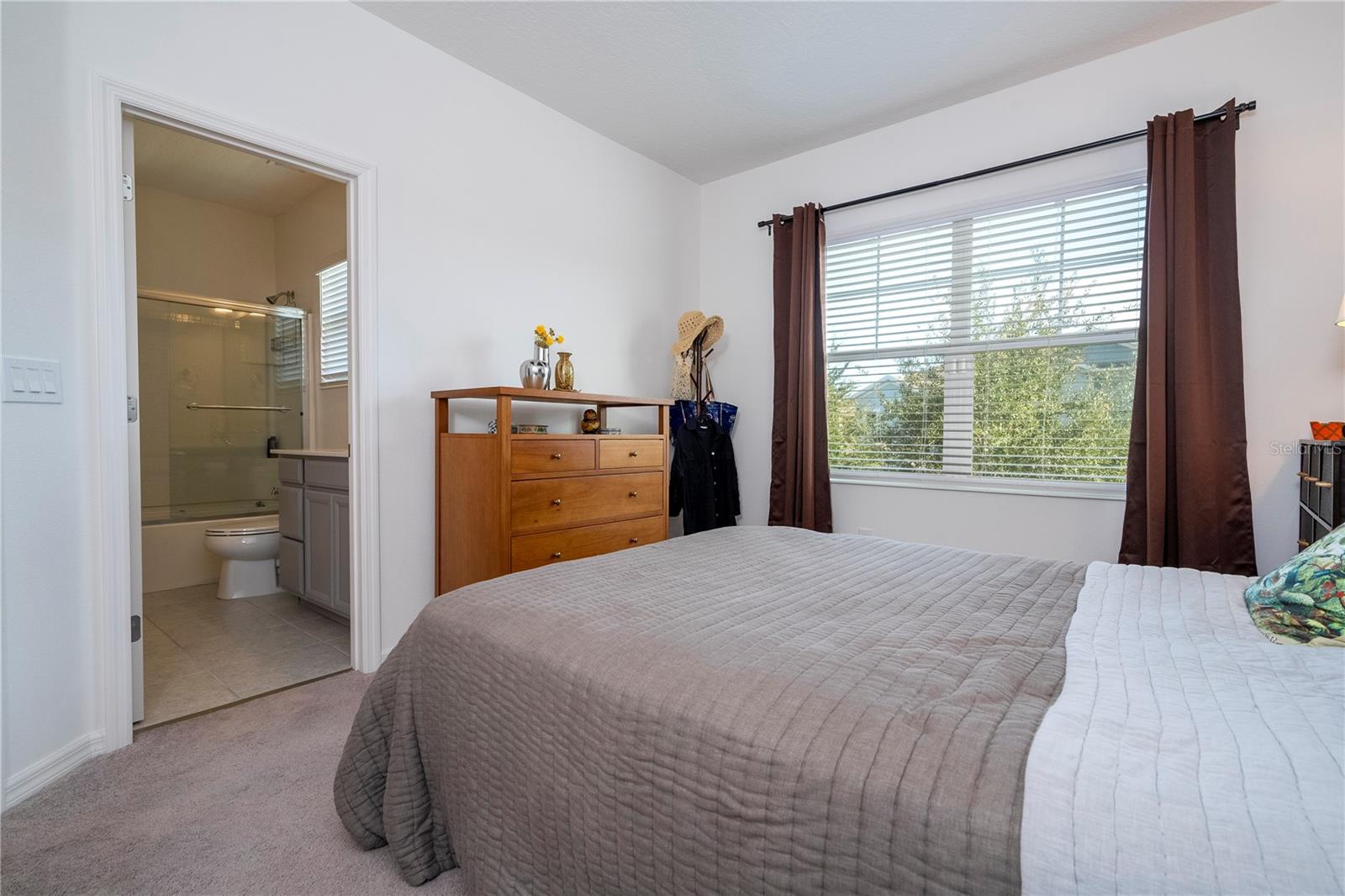 Image 38 of 43 For 8166 Mosaic Lane