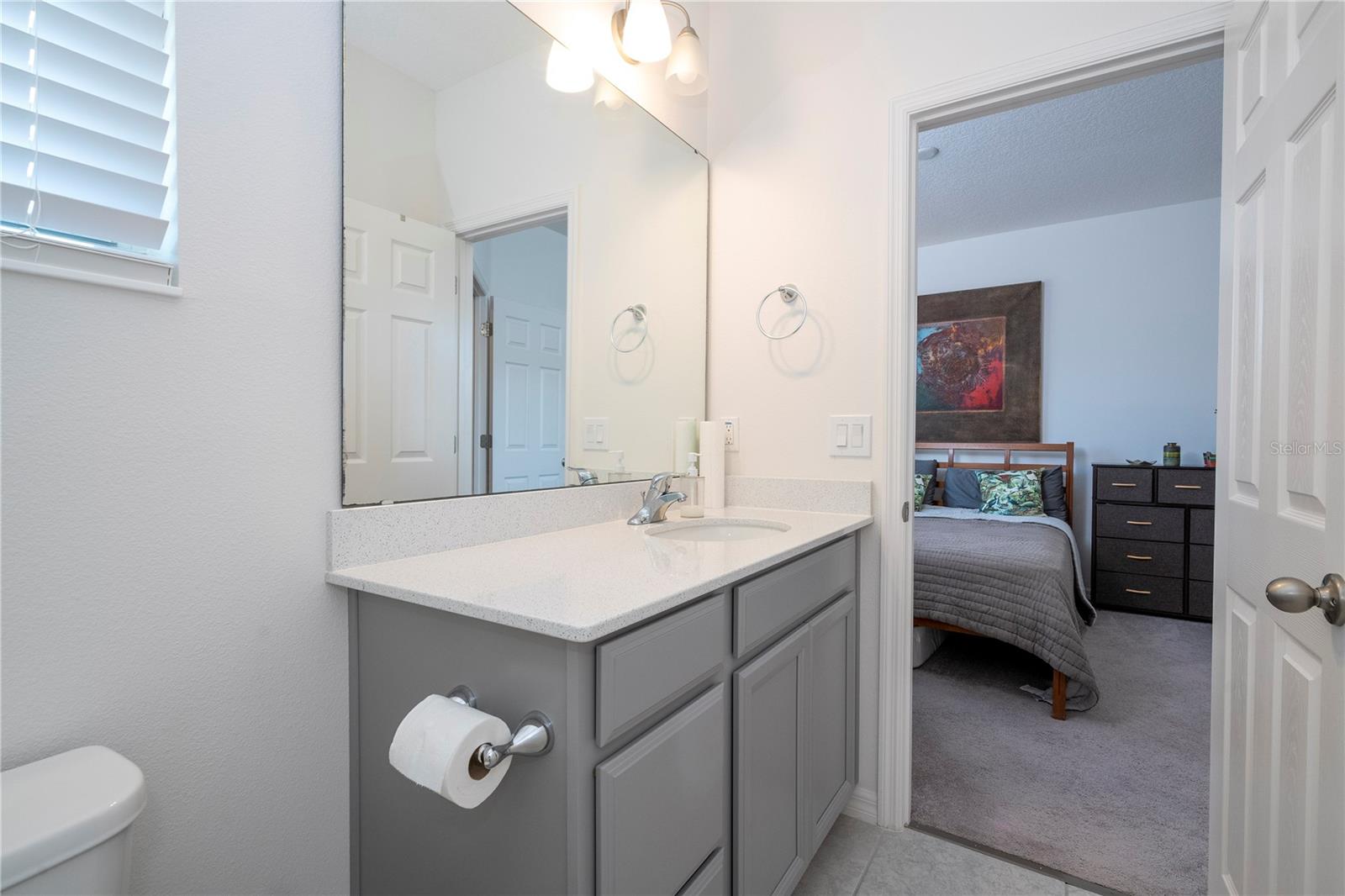 Image 40 of 43 For 8166 Mosaic Lane