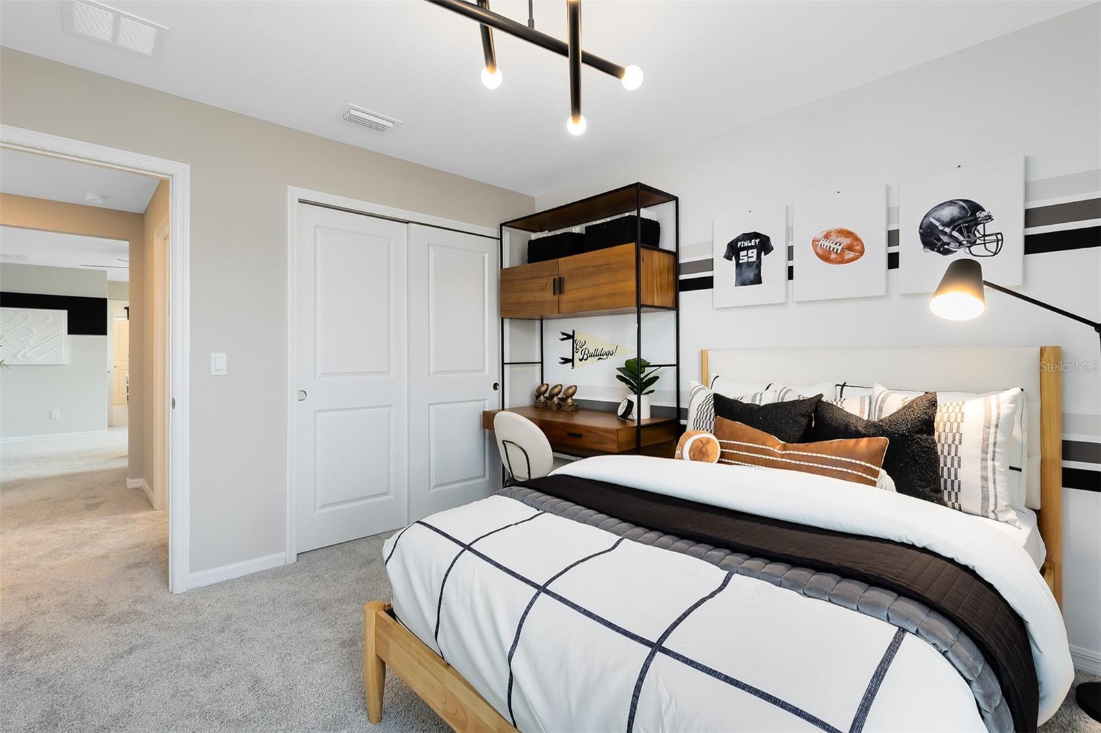 Image 27 of 33 For 10765 Leafy Laurel Avenue