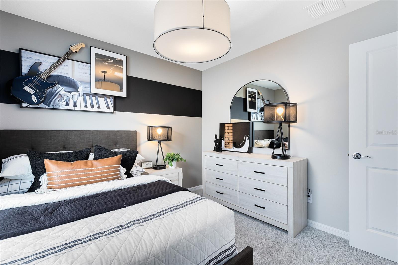 Image 32 of 33 For 10765 Leafy Laurel Avenue