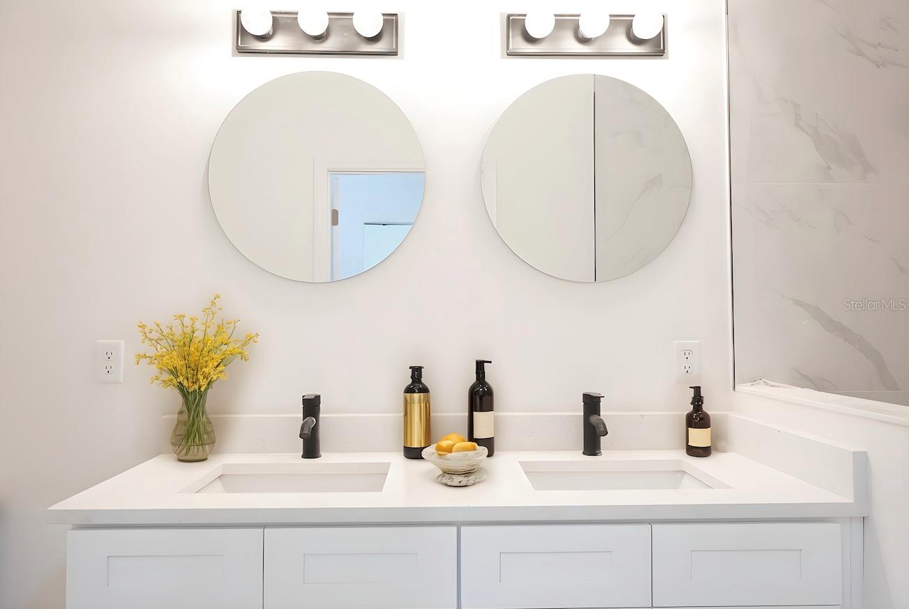 Image 36 of 39 For 46 Master Drive