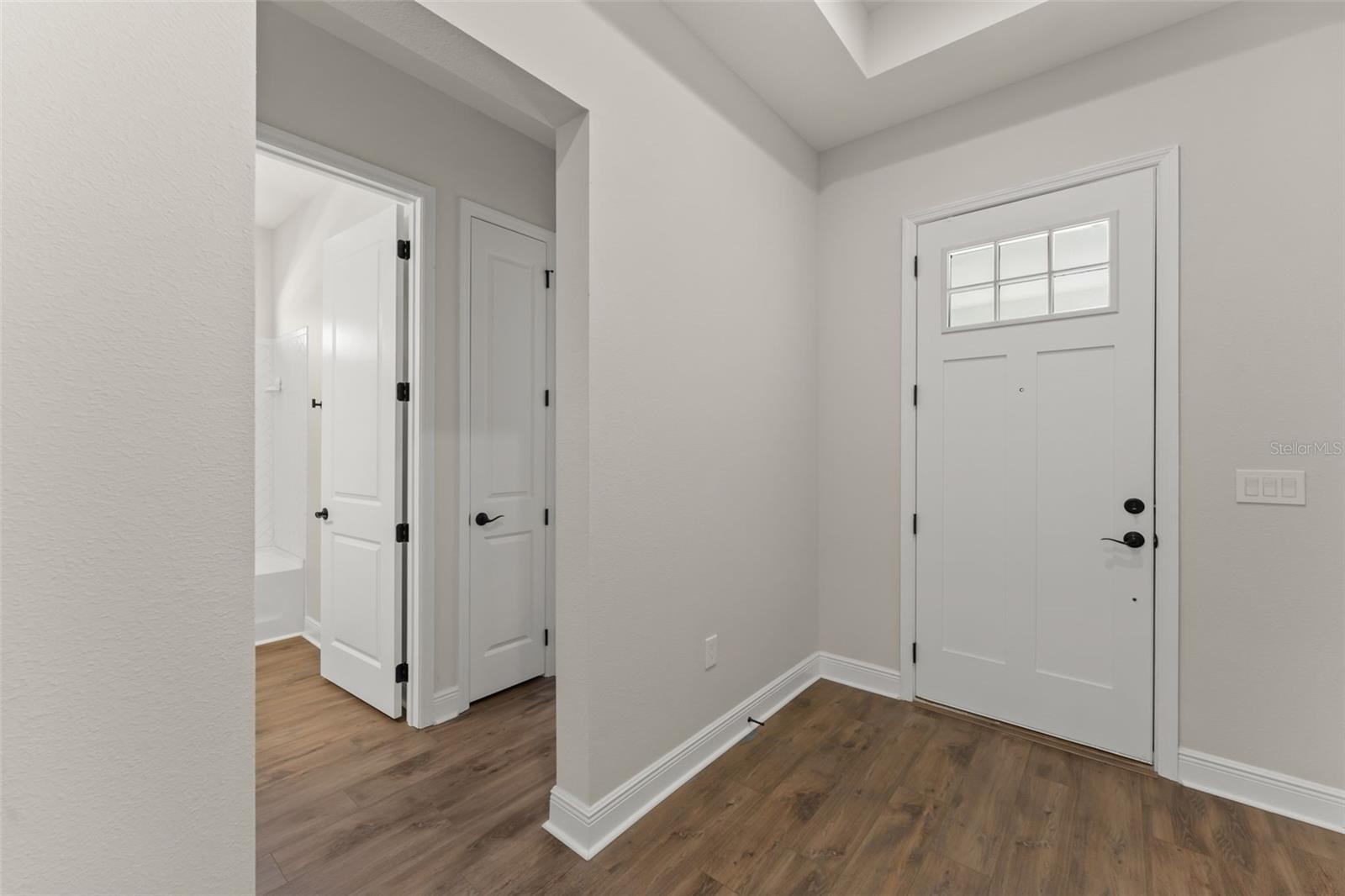 Image 4 of 38 For 1598 Whitewood Court