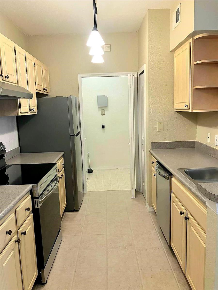 Image 6 of 24 For 1125 Lake Shadow Circle 5203