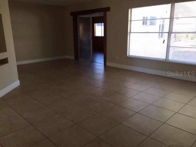 Image 4 of 15 For 1005 Lancelot Way