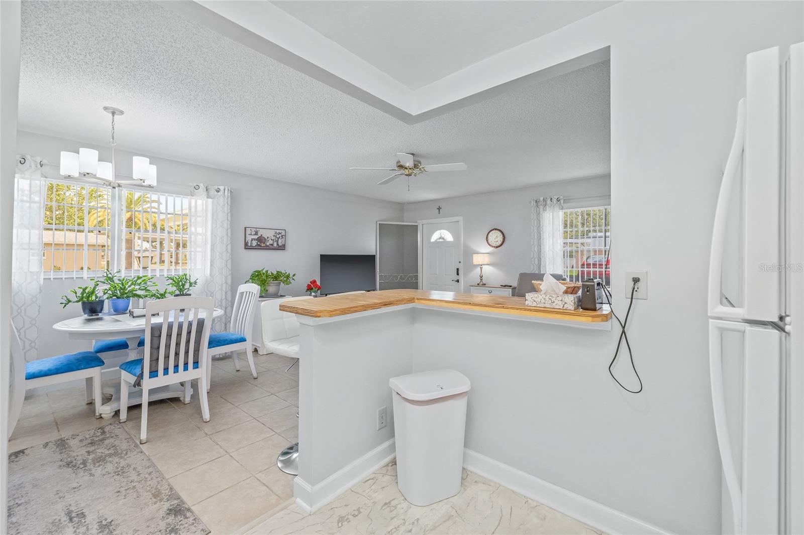 Listing photo id 13 for 11923 Boynton Lane B