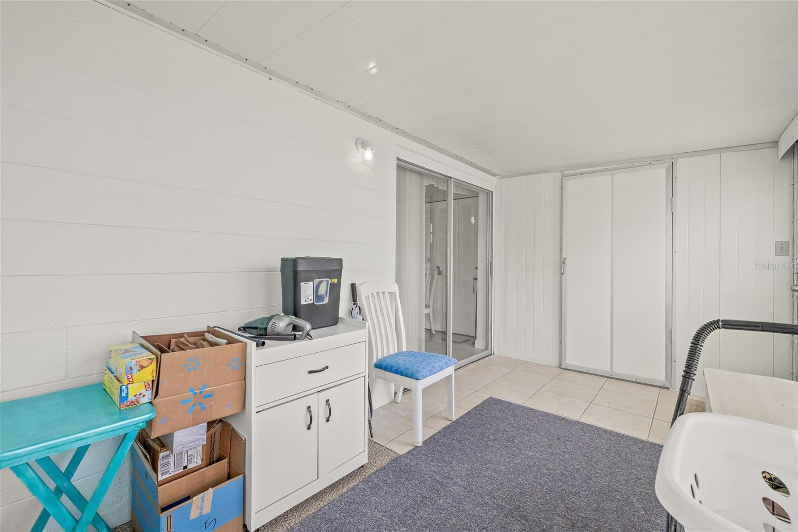 Listing photo id 21 for 11923 Boynton Lane B