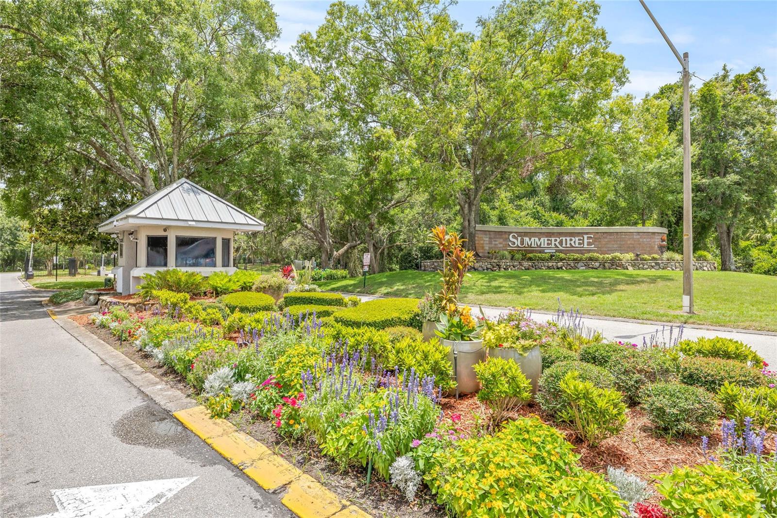 Listing photo id 32 for 11923 Boynton Lane B