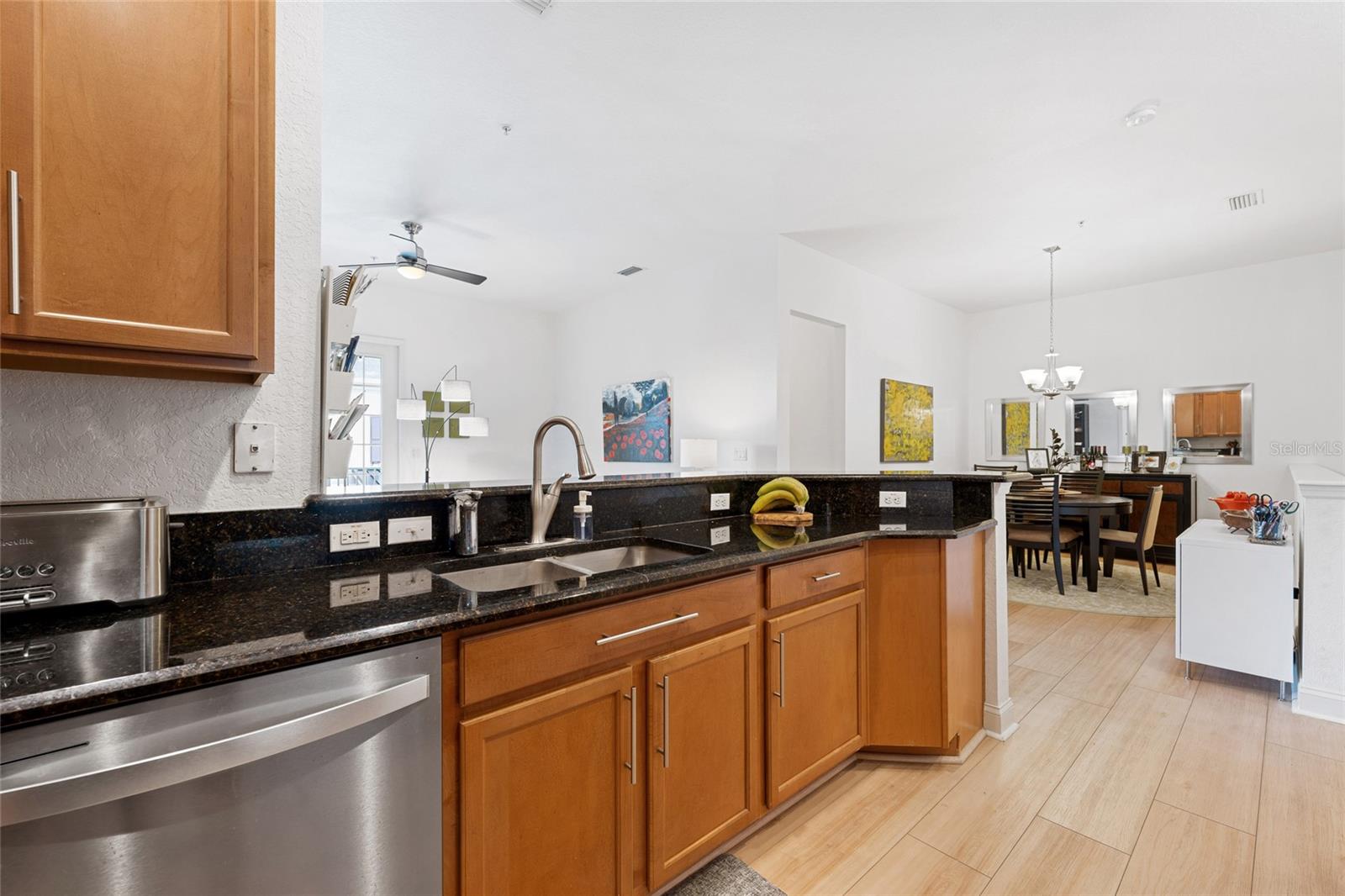 Image 10 of 23 For 1819 Common Way Road 203