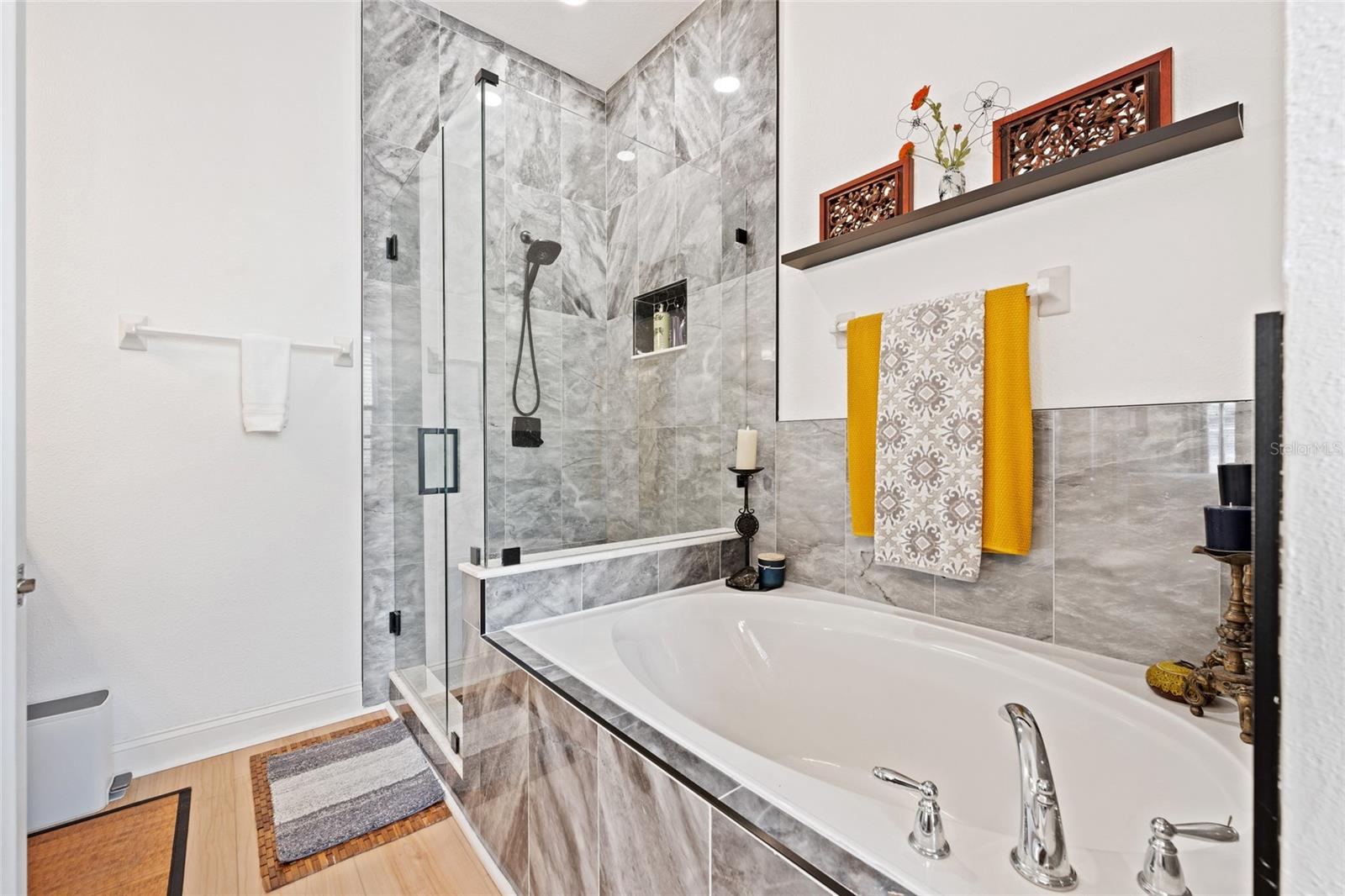 Image 21 of 23 For 1819 Common Way Road 203