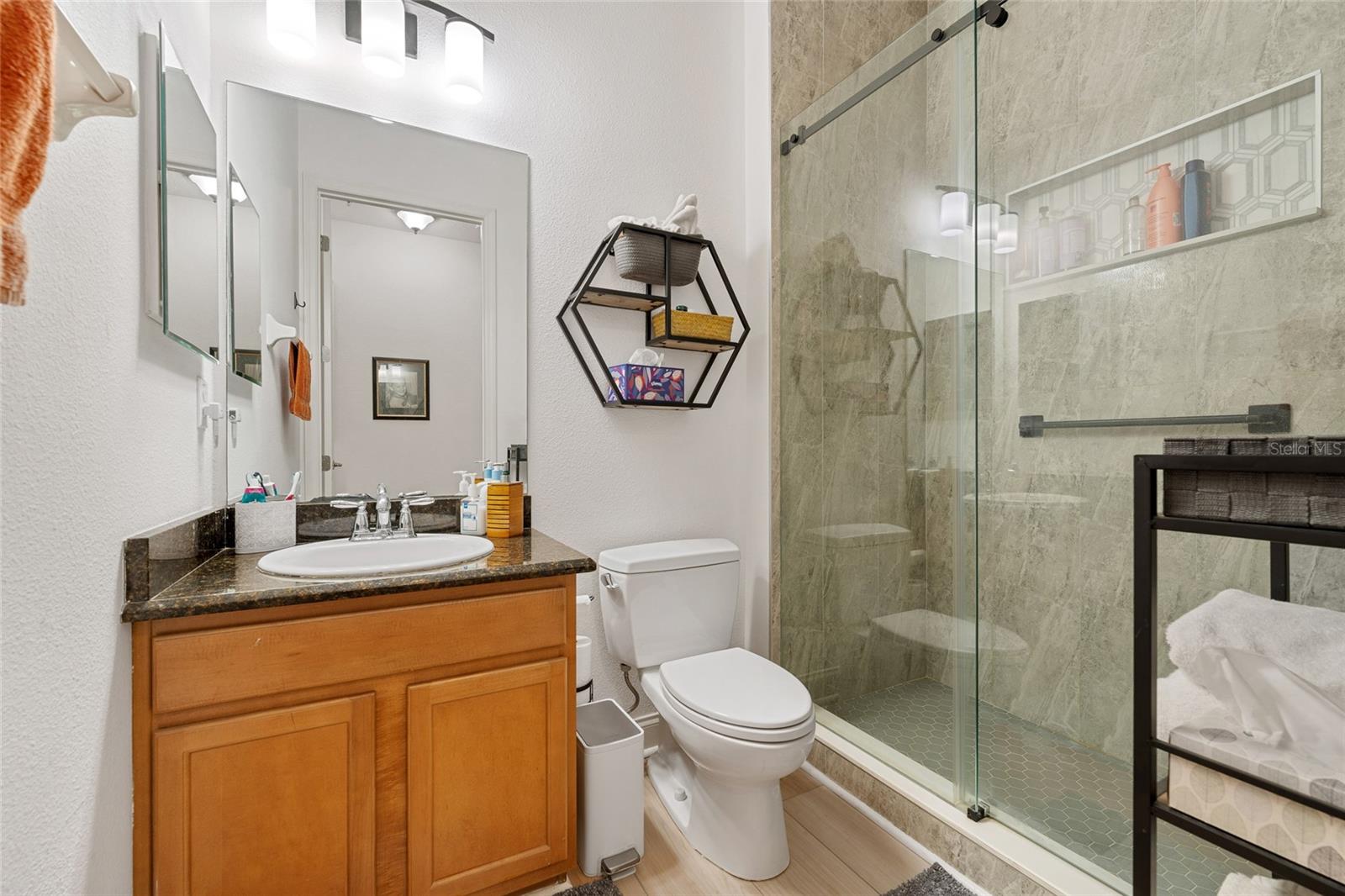 Listing photo id 22 for 1819 Common Way Road 203