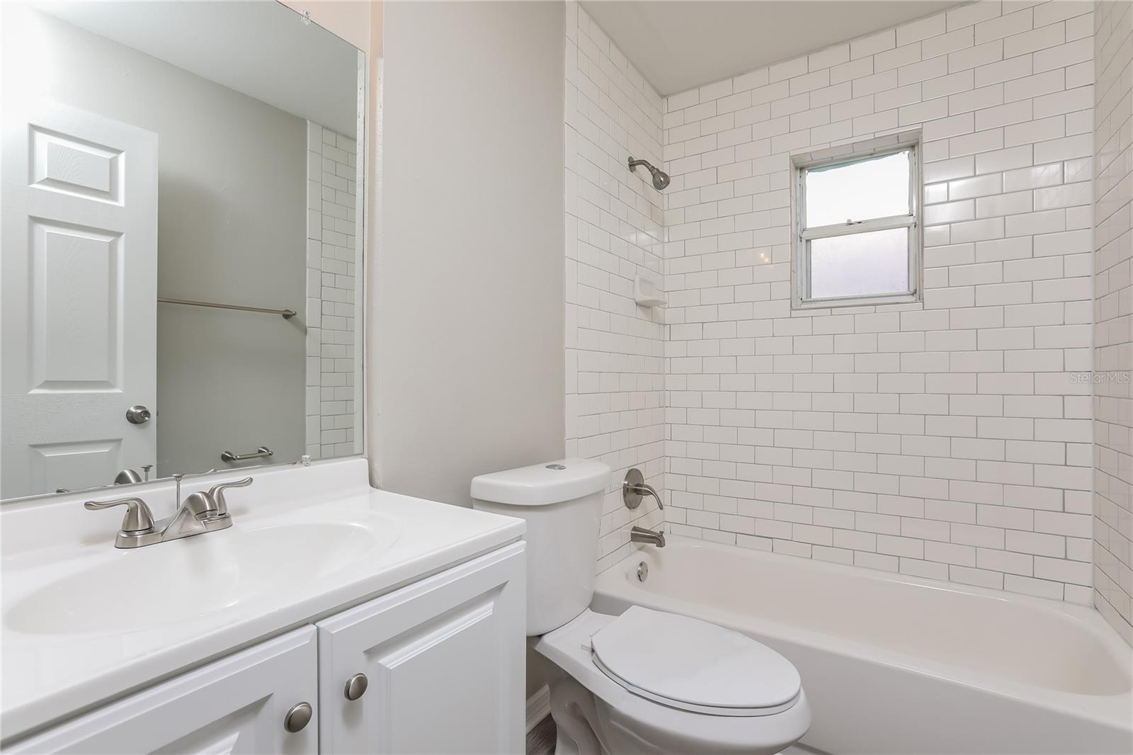 Image 13 of 16 For 6250 Kaieteur Lane