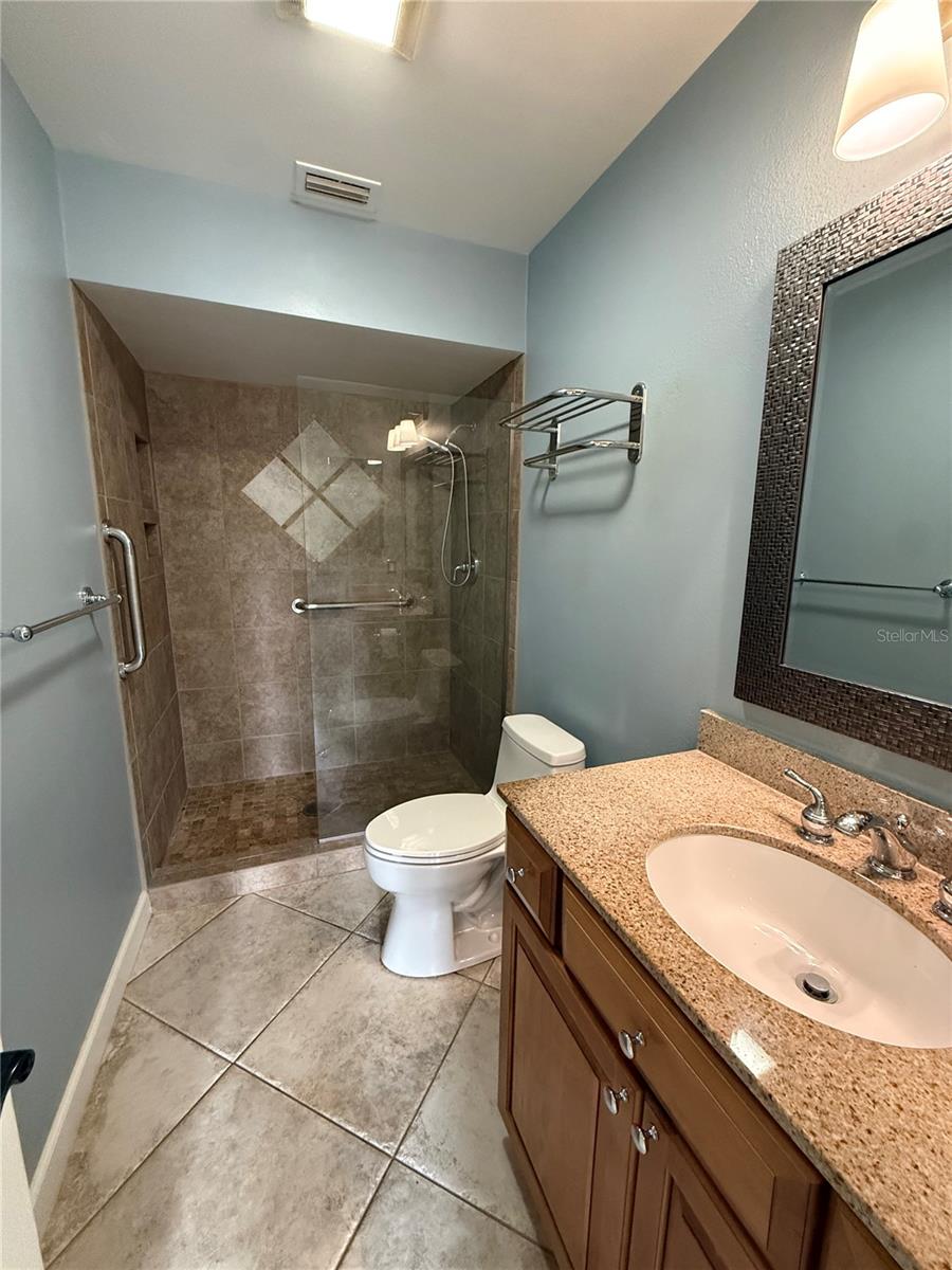 Image 15 of 39 For 103 Lake Brantley Terrace