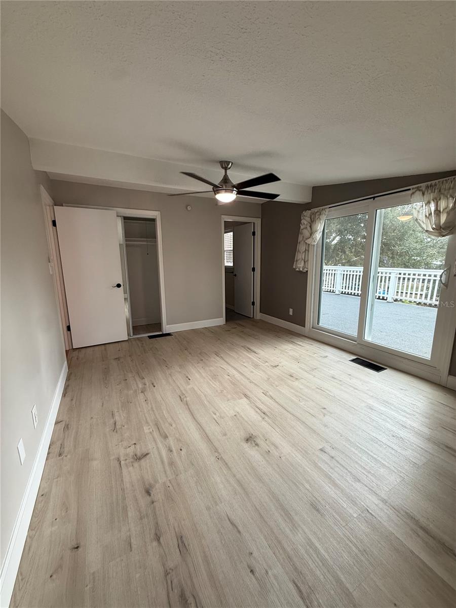 Image 17 of 39 For 103 Lake Brantley Terrace