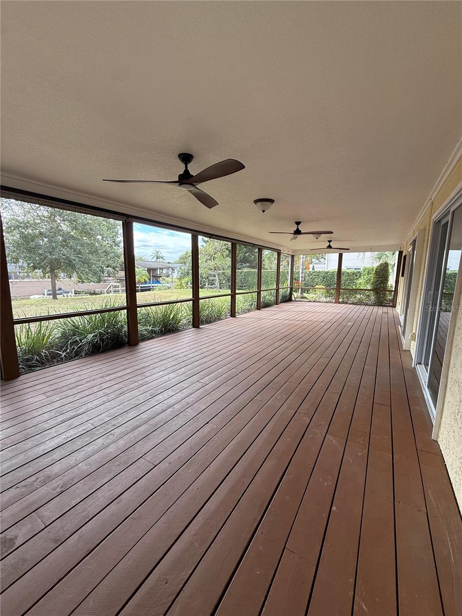 Image 28 of 39 For 103 Lake Brantley Terrace