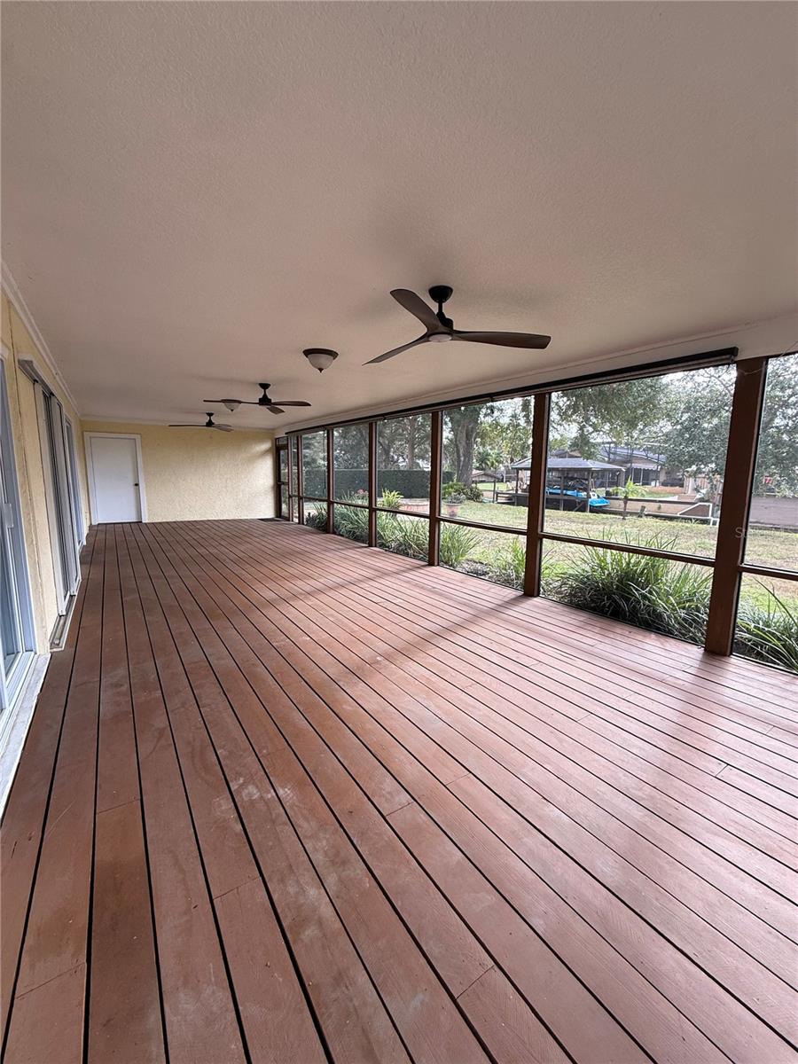 Image 29 of 39 For 103 Lake Brantley Terrace