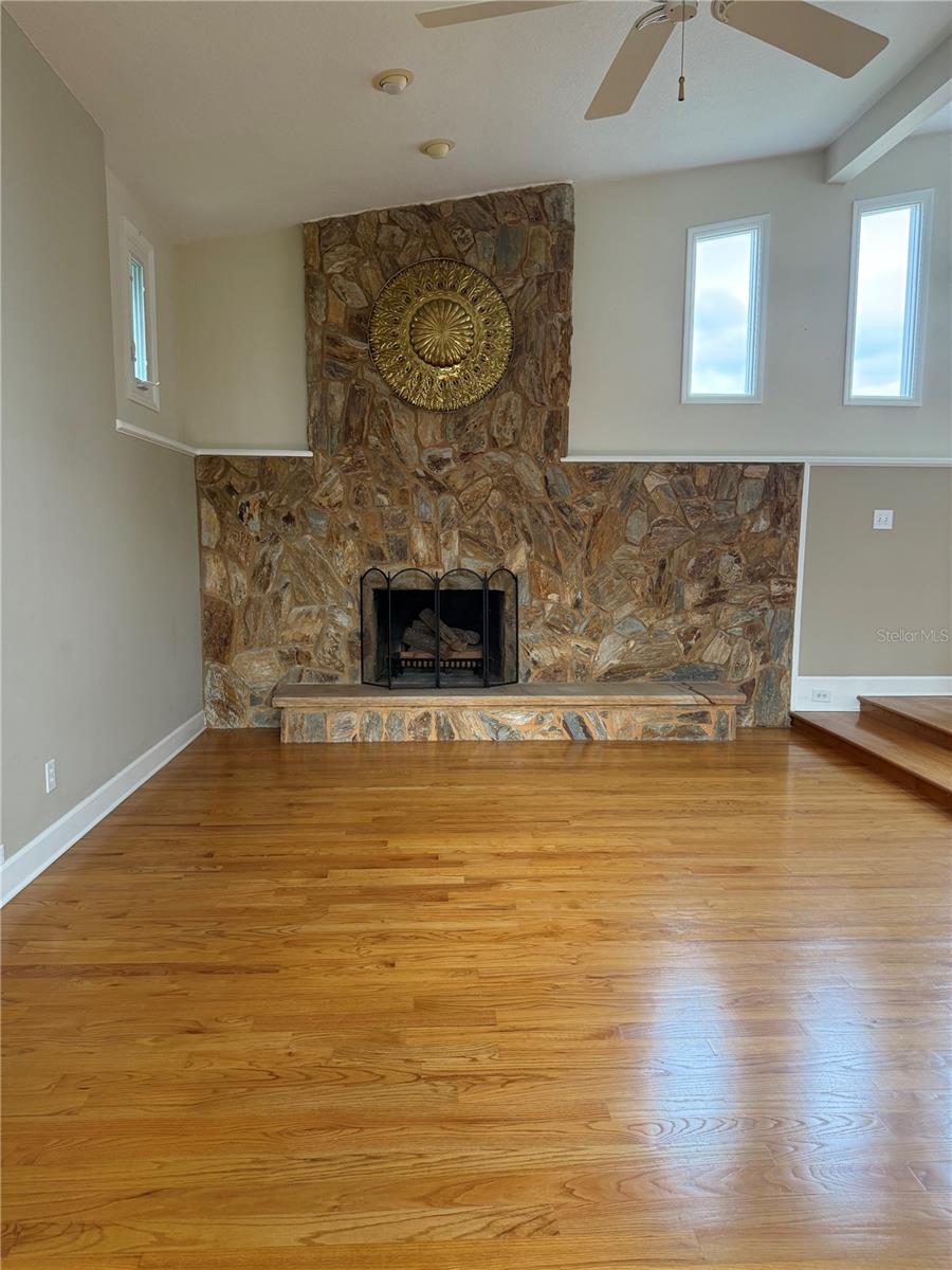 Image 6 of 39 For 103 Lake Brantley Terrace